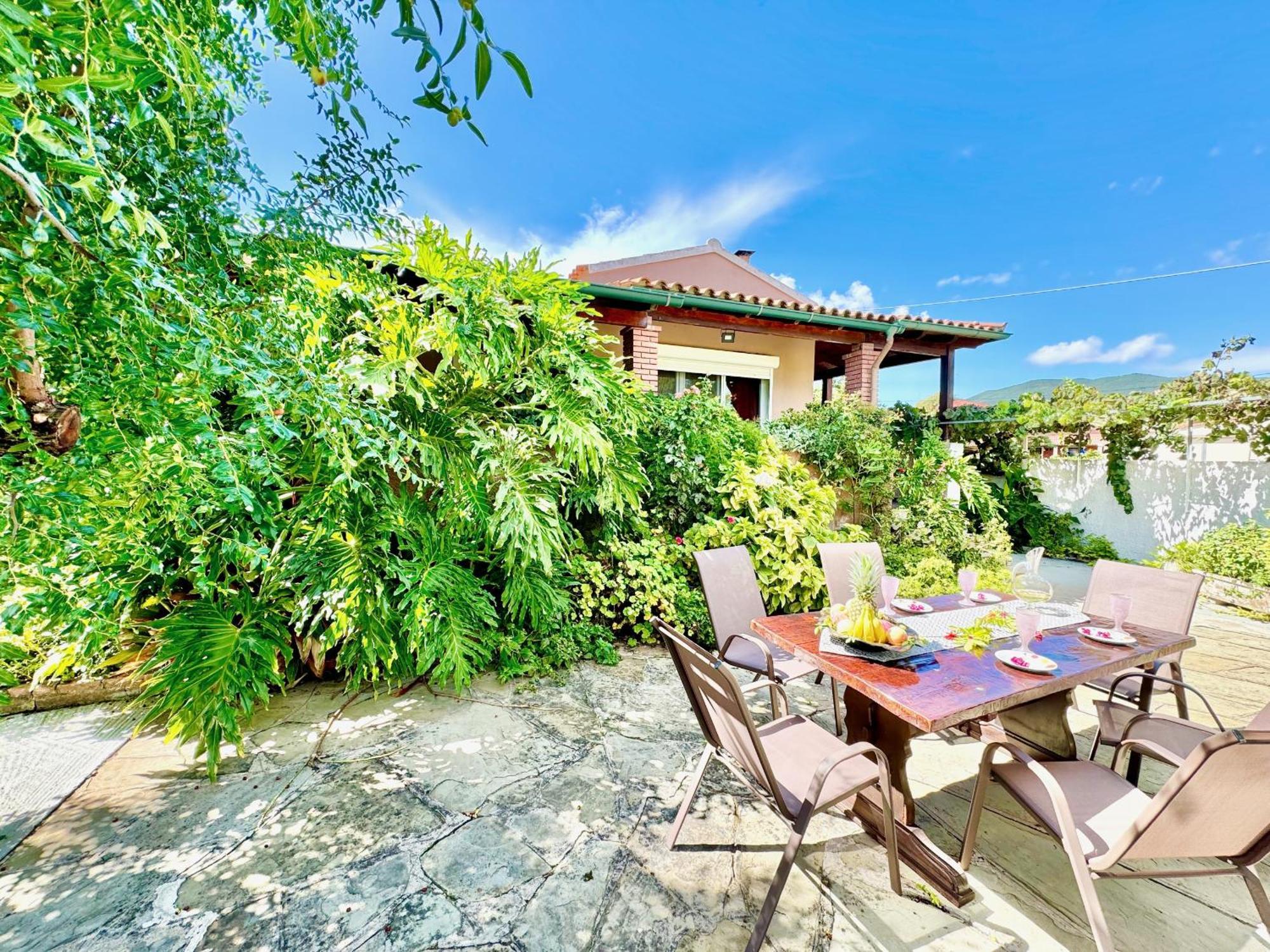 Beach Villa Night Flower With Private Pool By Dadovillas Dassia  Exteriör bild